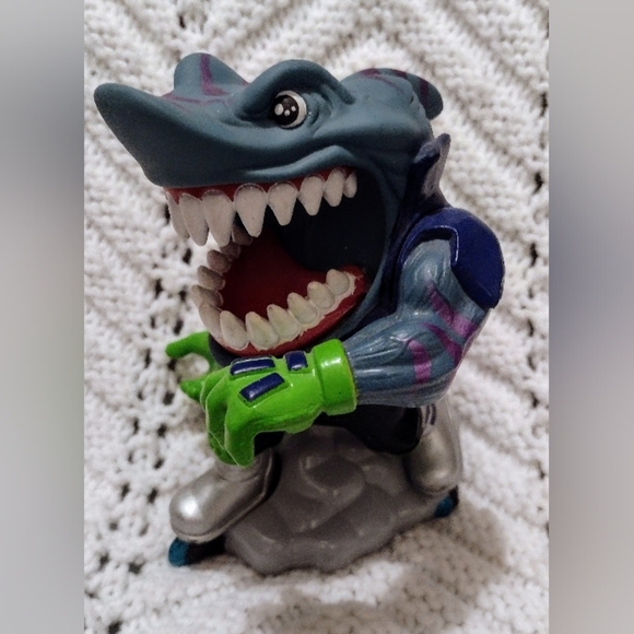 Vintage Street Sharks Action Figure Streex Series 3 1995 Mattel Rollerblades - Picture 1 of 6